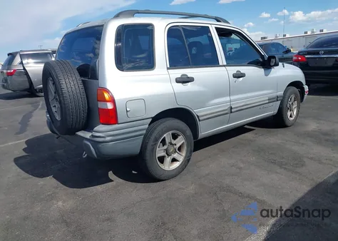 2002 Chevrolet Tracker Hard Top Base из США, поврежденный, VIN 2CNBE13C426951703